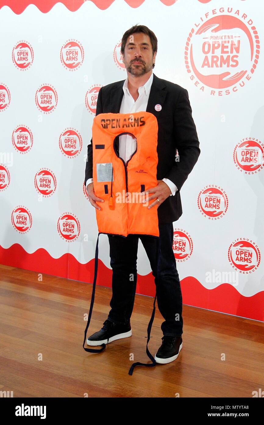 Cena solidaria apadrinada por Javier Bardem y Penelope Cruz en favore de la ONG de salvamento de migrantes braccia aperte. (Foto: Jose Cuesta/261/Cordon Premere). Javier Bardem. Cordon premere Foto Stock