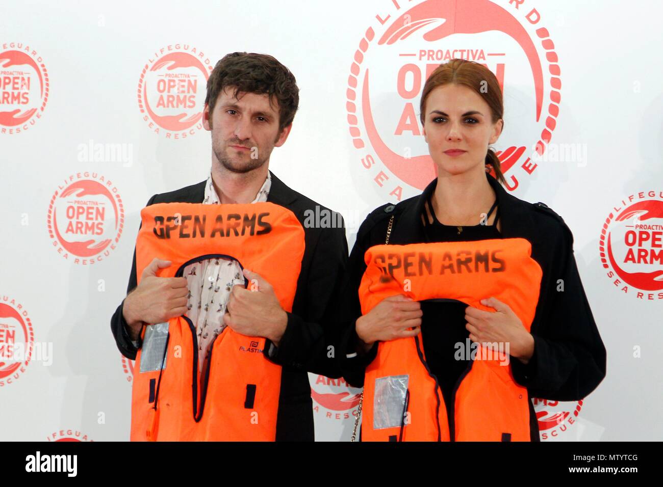 Cena solidaria apadrinada por Javier Bardem y Penelope Cruz en favore de la ONG de salvamento de migrantes braccia aperte. (Foto: Jose Cuesta/261/Cordon Premere). Raul Arevalo. Cordon premere Foto Stock