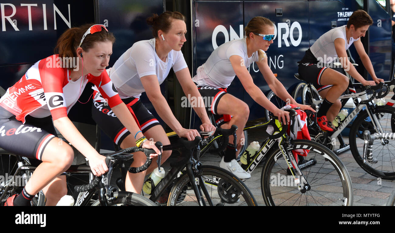 Salisbury, Wiltshire, Regno Unito. Il 31 maggio 2018. 2018 OVO Energy Tour serie Grand Final. Nikki ginepro del team NJC-Biemme-Echelon e vincitore delle donne individuale gara. Credito: JWO/Alamy Live News Foto Stock