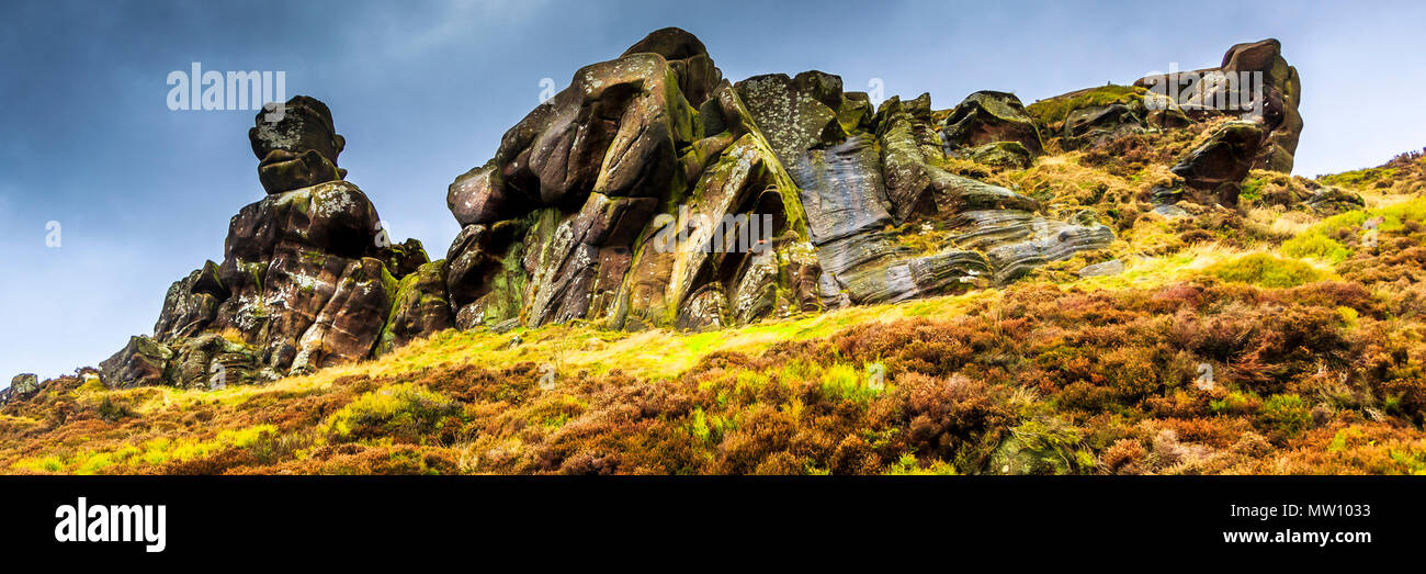 Un affioramento roccioso sulle colline del Derbyshire Foto Stock