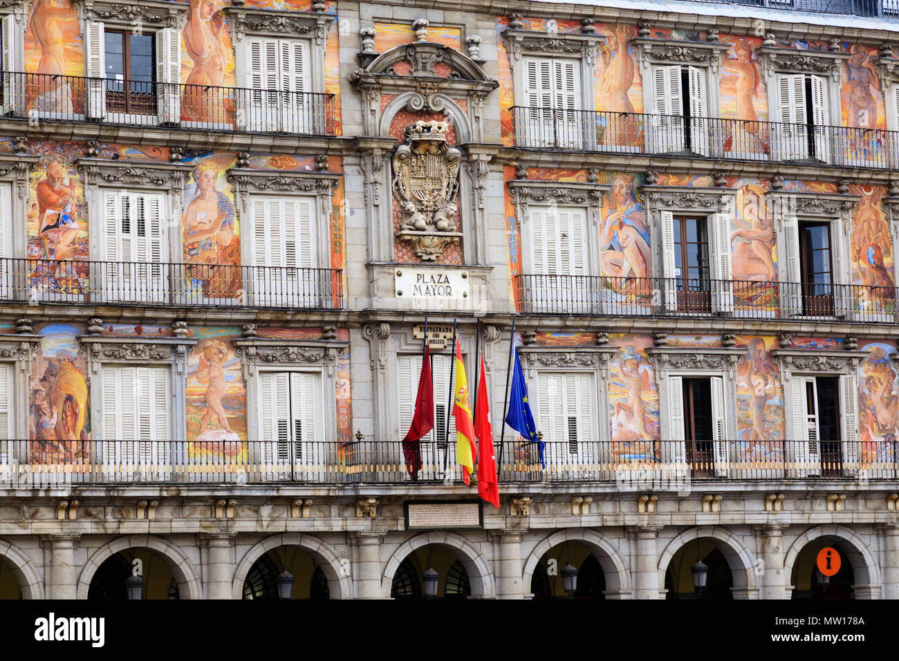 Dettaglio dalla parte anteriore della Casa de la Panaderia, Plaza Mayor, Madrid, Spagna. Maggio 2018 Foto Stock