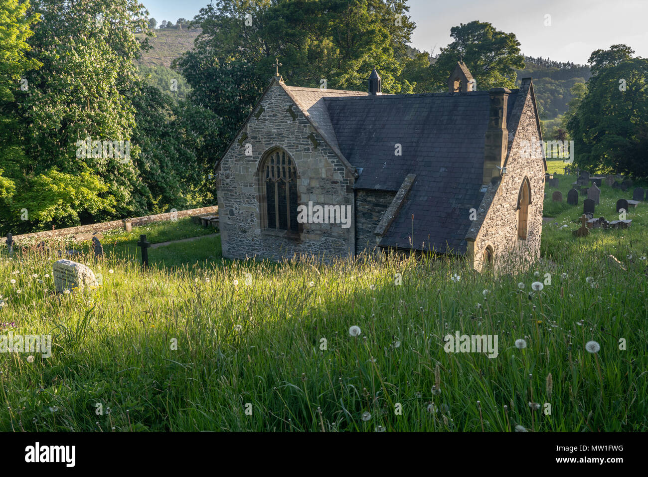 Llantysilio Chiesa Parrocchiale nei pressi di cascate Horseshoe Foto Stock