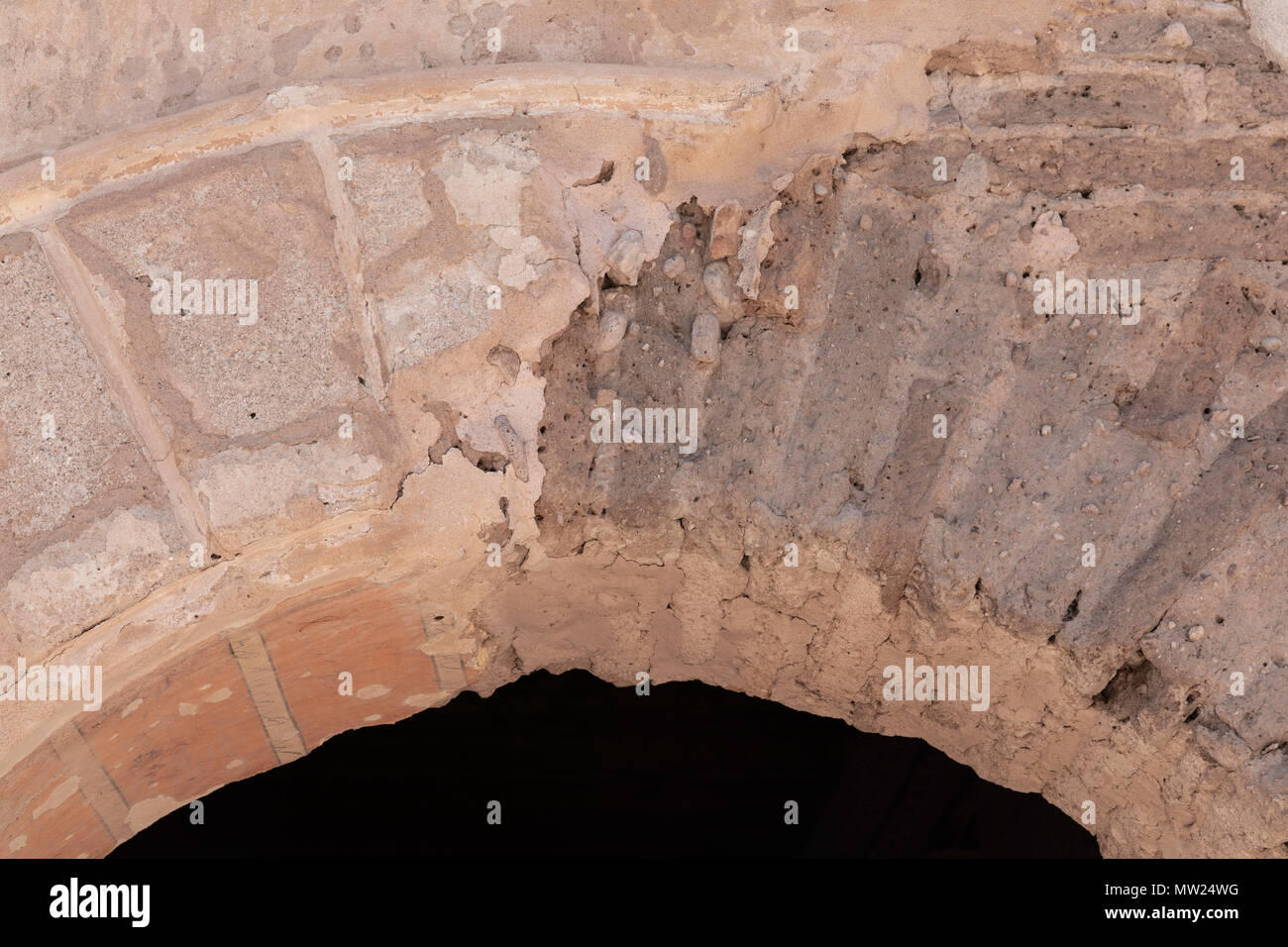 Esposte in mattoni di adobe, Tumacacori Mission, TumacÃ¡cori National Historical Park, Arizona Foto Stock