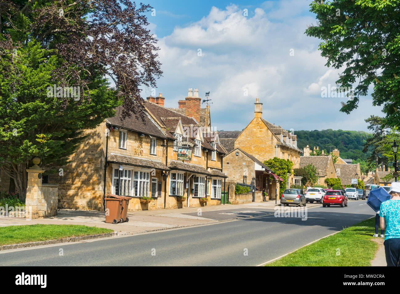 High Street negozi, Broadway, Cotswolds, Worcestershire; Regno Unito; Inghilterra Foto Stock