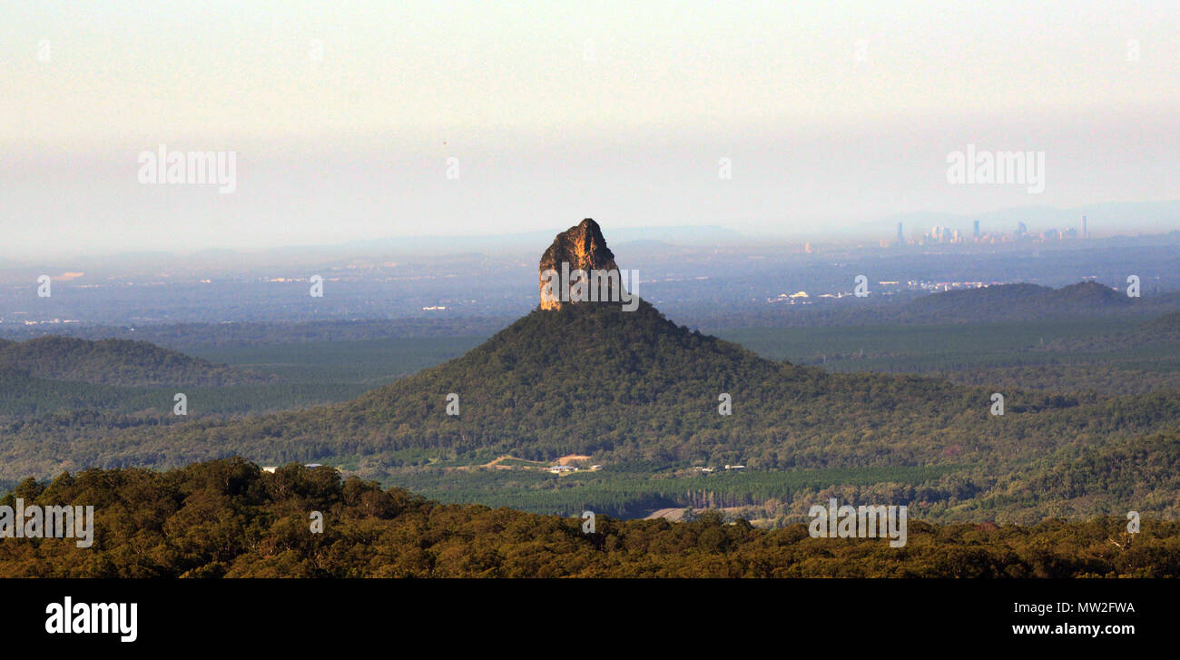 Una vista della casa di vetro montagne del Queensland. Foto Stock