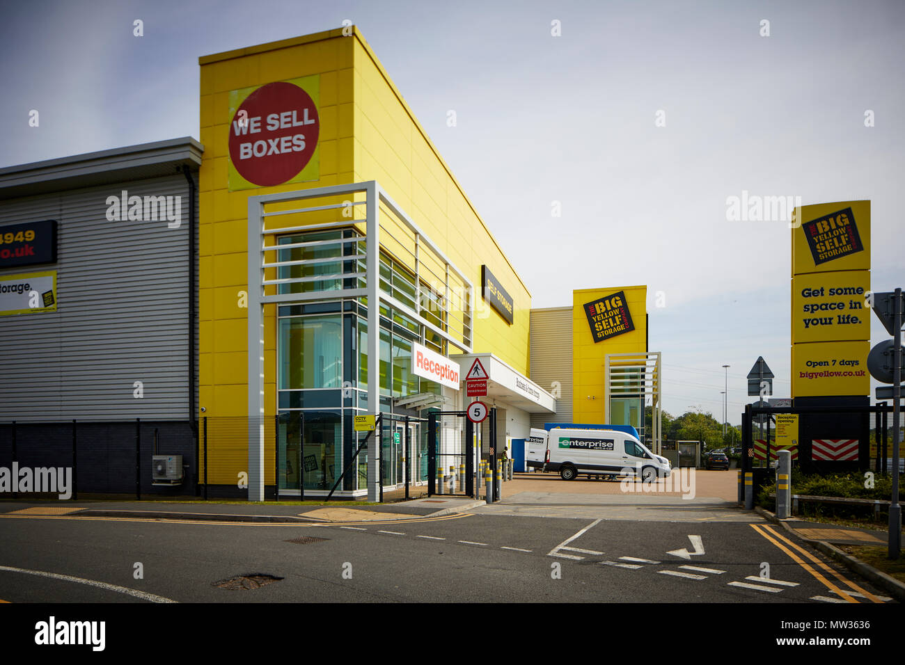 Grande giallo Self Storage in Portwood,Stockport, Cheshire. Foto Stock