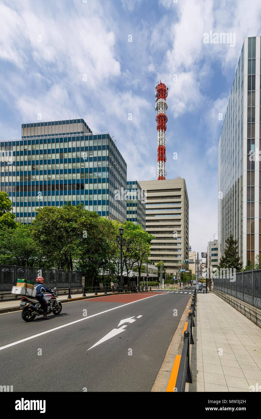 Bella vista sulla strada del quartiere di Ginza, Tokyo, Giappone Foto Stock