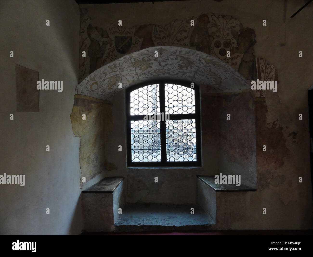 . Alto Adige - Bolzano/Bozen Deutsch: Schloss Roncolo - Fenster questo supporto mostra il patrimonio culturale monumento con il numero 16825 in Alto Adige. . 26 maggio 2011, 09:07:36. Utente:Matte 532 Schloss Roncolo 6 Foto Stock