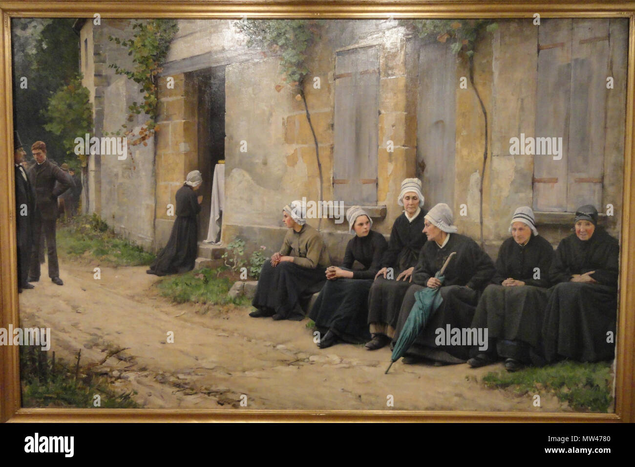 . Un villaggio funerale in Bretagna, Charles Sprague Pearce, 1891. Pittura nella collezione del Museo Danforth, 123 europea Avenue, Framingham, Massachusetts, STATI UNITI D'AMERICA. La fotografia è stata permessa senza restrizione. 9 luglio 2011, 12:57:34. Daderot 22 un villaggio funerale in Bretagna, Charles Sprague Pearce, 1891 - Danforth Museum - Framingham, MA - DSC00331 Foto Stock