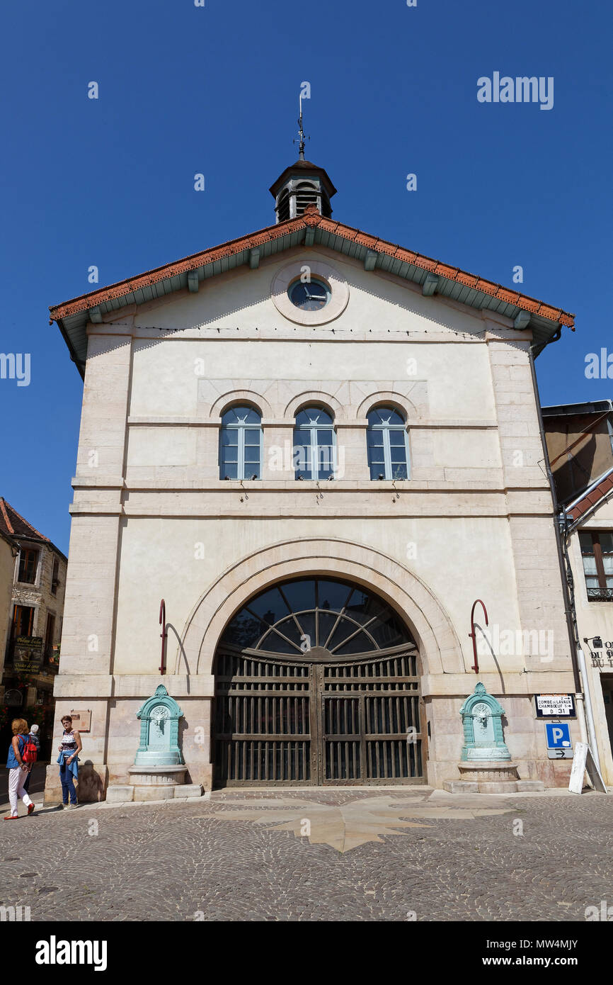 A Gevrey Chambertin, Francia, 21 Maggio 2018 : un posto turistico e villaggio di vinificazione, Gevrey-Chambertin, sulla Route des Grands Crus nella Côte de Nuits, è Foto Stock