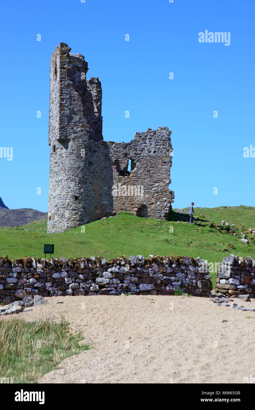 Ardvreck Castle e Loch Assynt, Sutherland, Scozia Foto Stock