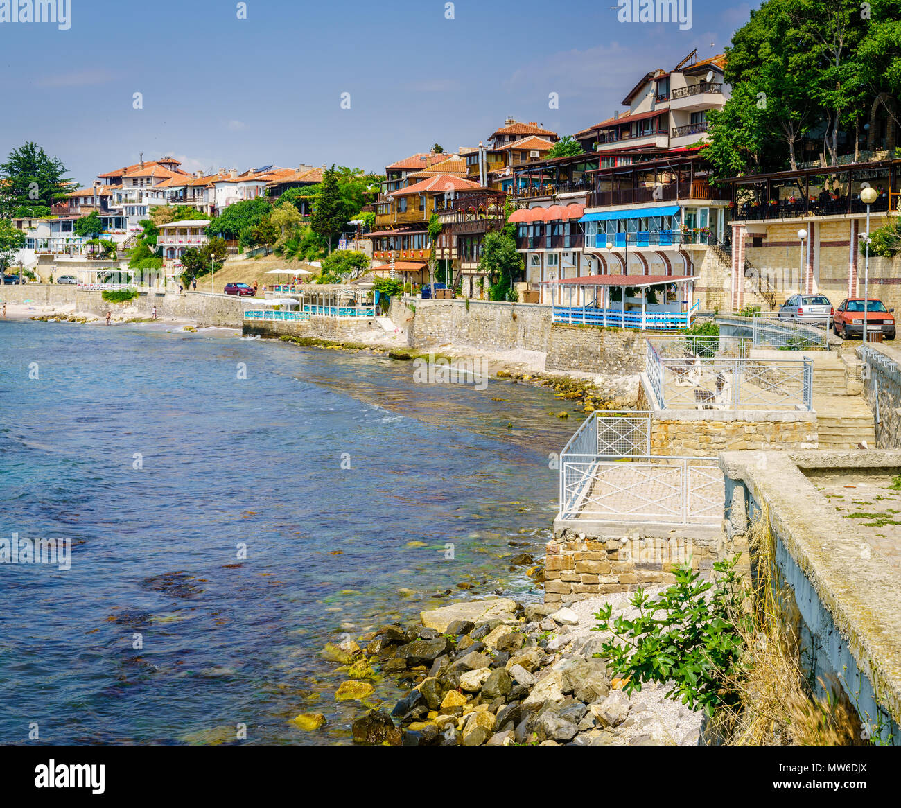 Passeggiata lungo la costa del Mar Nero in Nessebar, Bulgaria Foto Stock