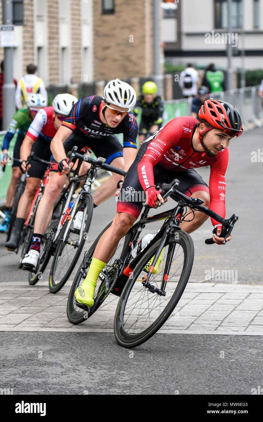 Julio Alberto Amores di Vitus Pro Cycling racing nell'elite uomo 2018 OVO Energy Tour ciclo serie gara a Wembley, Londra, Regno Unito. Round 7 bike race. Foto Stock