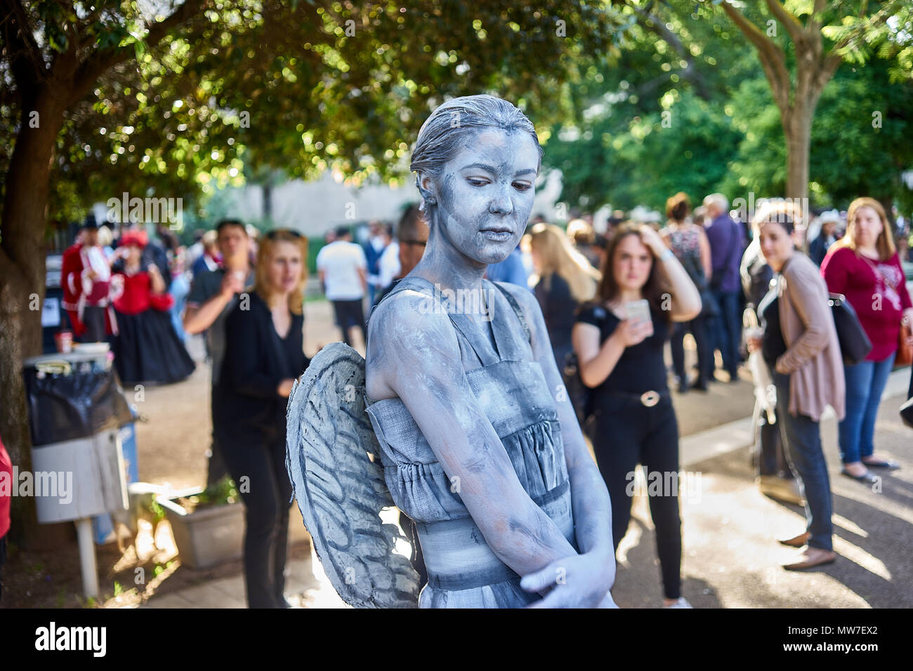 Ritratto di un cosplayer funziona come una statua Foto Stock