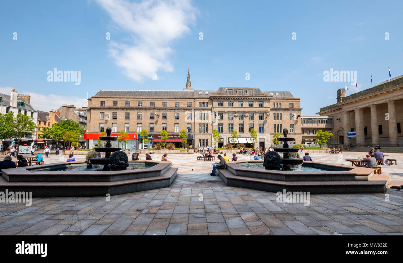 Vista della piazza della città di Dundee, Scotland, Regno Unito Foto Stock