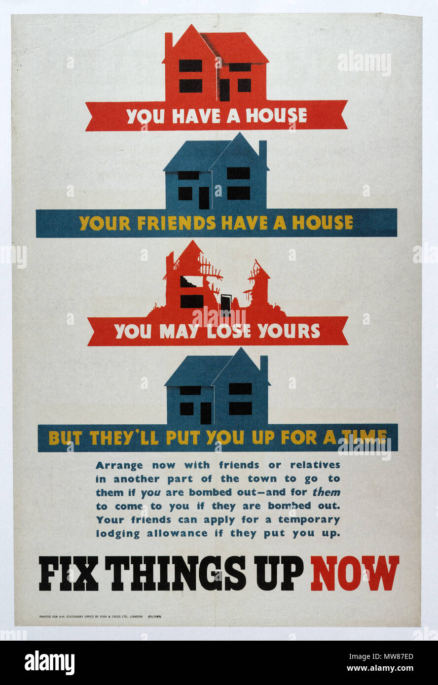 Una seconda guerra mondiale poster per incoraggiare le persone ad aiutare ogni altro durante il blitz - Fissare le cose ora Foto Stock