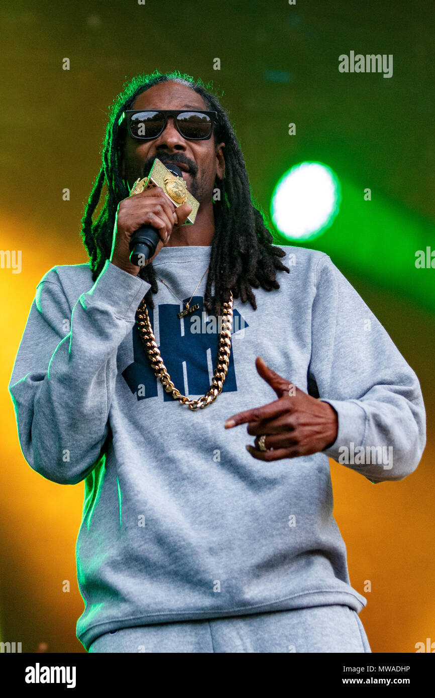 Snoop Dogg performing live a Kendal Calling music festival nel mese di agosto 2015. Snoop Dogg live, Snoop Dog, Snoop Doggy Dogg. Foto Stock