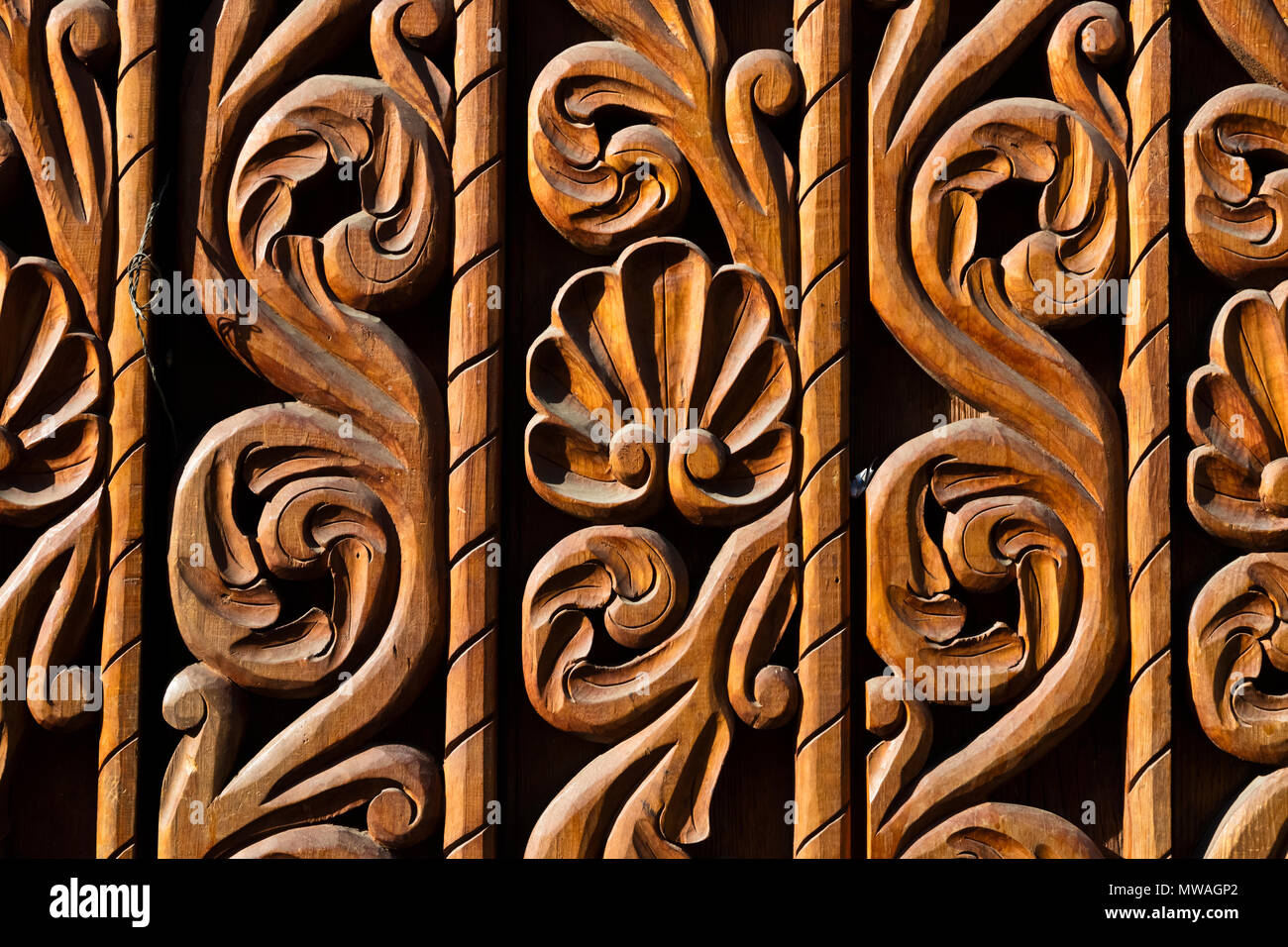 Un intaglio a mano porta della chiesa - Guanajuato, Messico Foto Stock