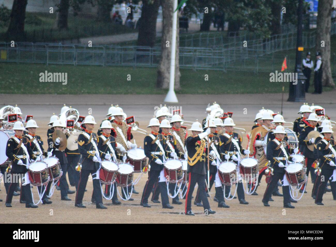 Il ammassato bande di Sua Maestà, dei Royal Marines Spectactular musicale Foto Stock