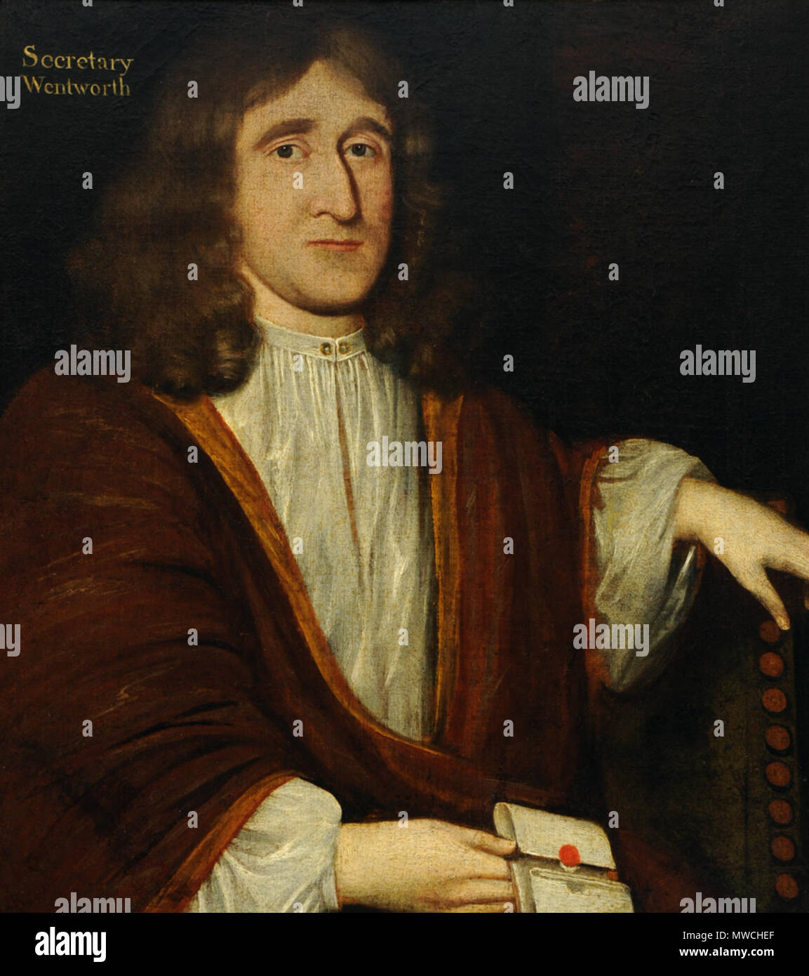 . Inglese: pittura a olio su tela, Guicciardini Wentworth (d.1696), Inglesi (Inglese) School, circa 1675/80, una mezza lunghezza Ritratto di un giovane uomo che indossa un abito rosso e mantiene una lettera con una guarnizione di tenuta. circa 1675/80. La British School 256 Guicciardini Wentworth Foto Stock