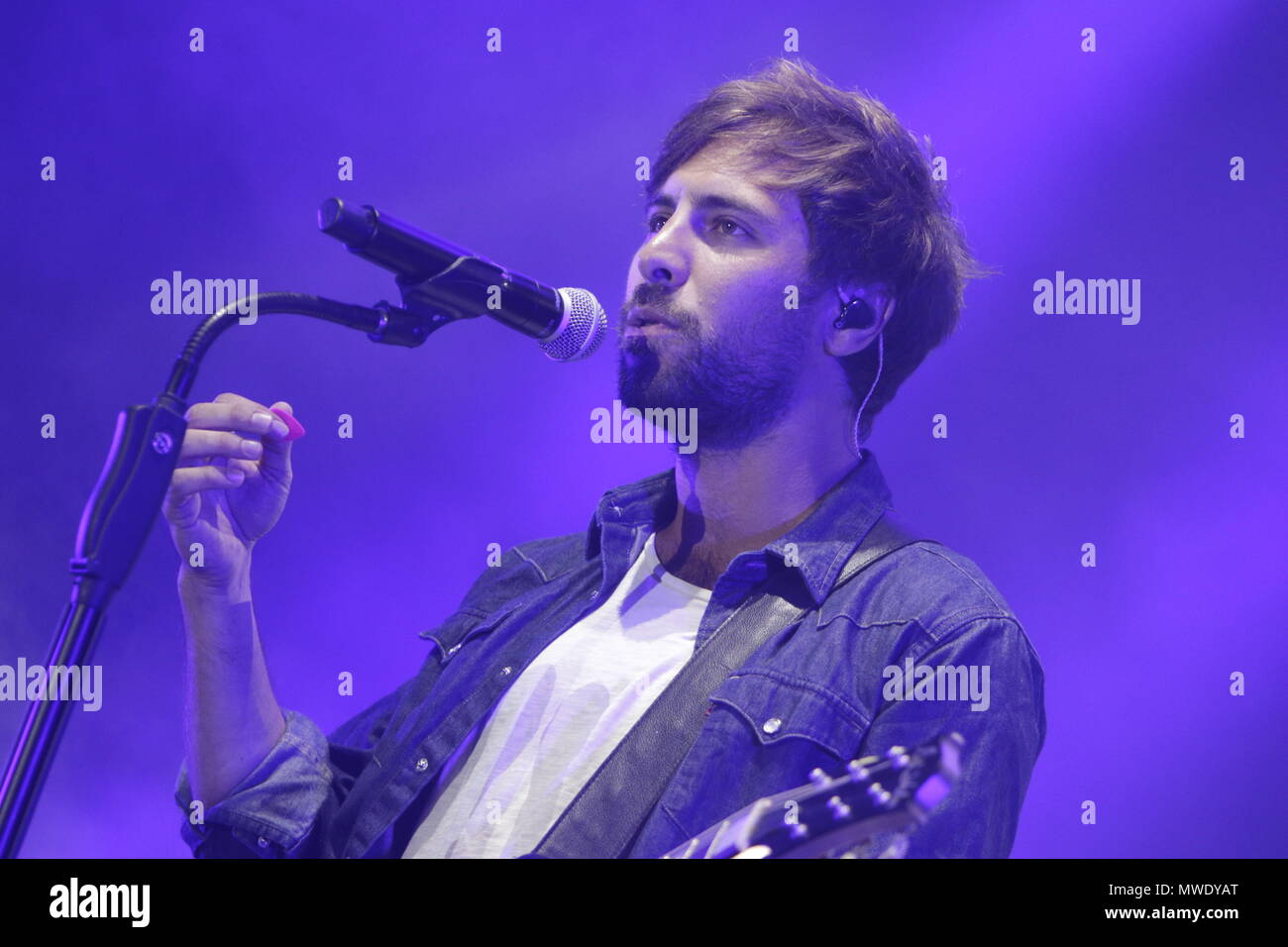 Worm, Germania. Il 1 giugno 2018. Max Giesinger esegue sul palco. Il tedesco il cantante-cantautore Max Giesinger eseguita dal vivo sul RPR1 palcoscenico al primo giorno DEL LAND RENANIA-PALATINATO-Tag 2018. Credito: Michael Debets/Alamy Live News Foto Stock