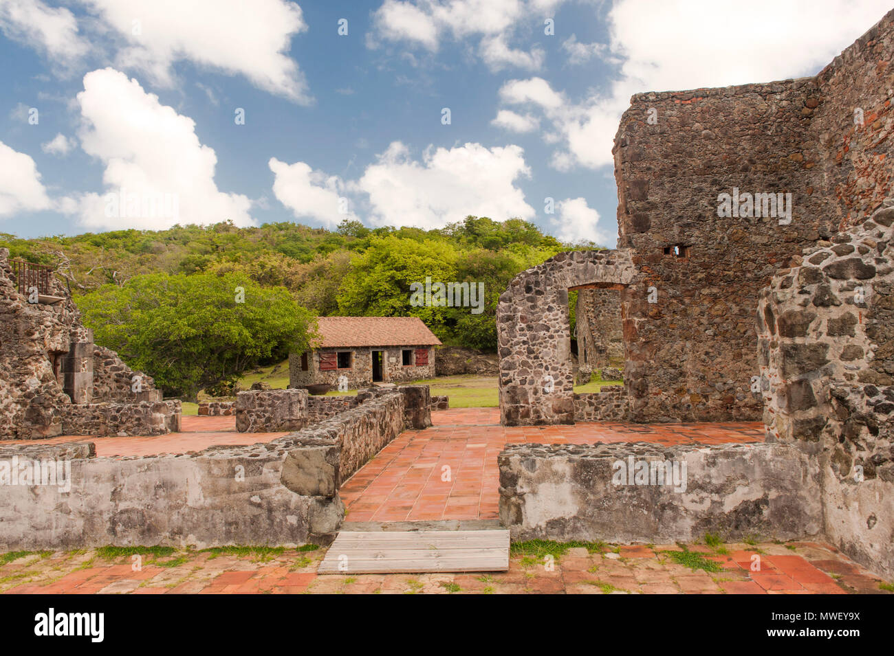 Le rovine del castello Dubuc sulla penisola di Caravelle, Martinica Foto Stock