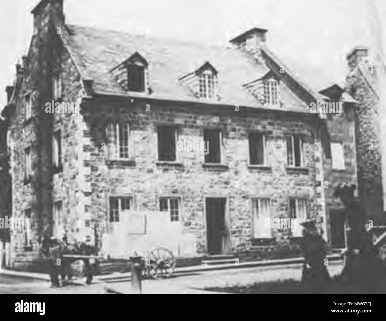 Cette grande maison en pierre que l'ont trouvait avant 1908 au 388 Maison-coin-Notre-dame-et-Bonaventura 01 Trois - Rivieres Foto Stock