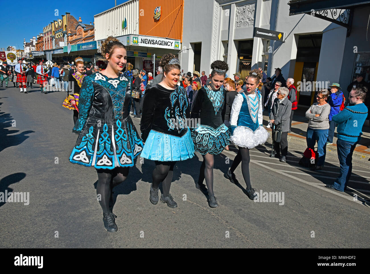Il Festival di musica celtica 2017 in Glen Innes nel New England nel Nuovo Galles del Sud settentrionale, NSW, Australia con tubo e bande di tamburo e ballerini celtico Foto Stock