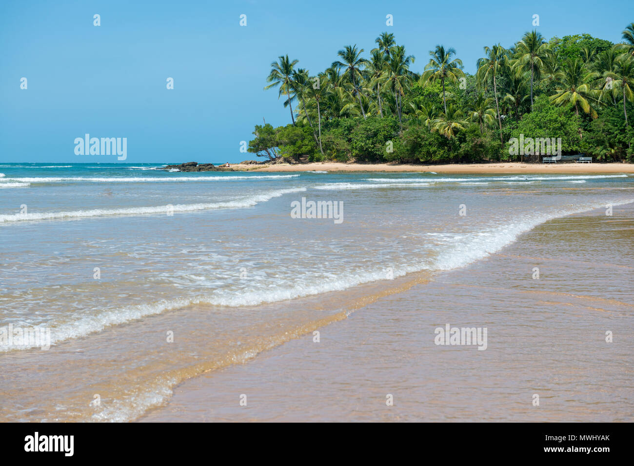 Barra Grande, Brasile - 8 Dicembre 2016: piscine naturali nella Barra Grande spiaggia al Peninsula de Marau, Sud Bahia in Brasile Foto Stock