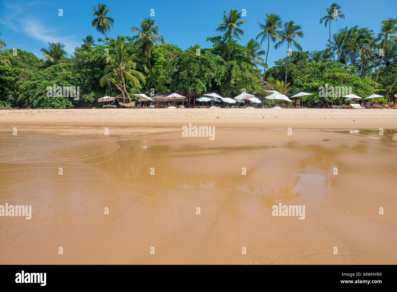 Barra Grande, Brasile - 8 Dicembre 2016: piscine naturali nella Barra Grande spiaggia al Peninsula de Marau, Sud Bahia in Brasile Foto Stock