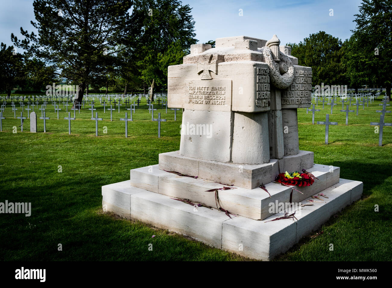 Il tedesco Prima Guerra Mondiale cimitero Neuville St Vaast, nei pressi di Arras Francia Foto Stock