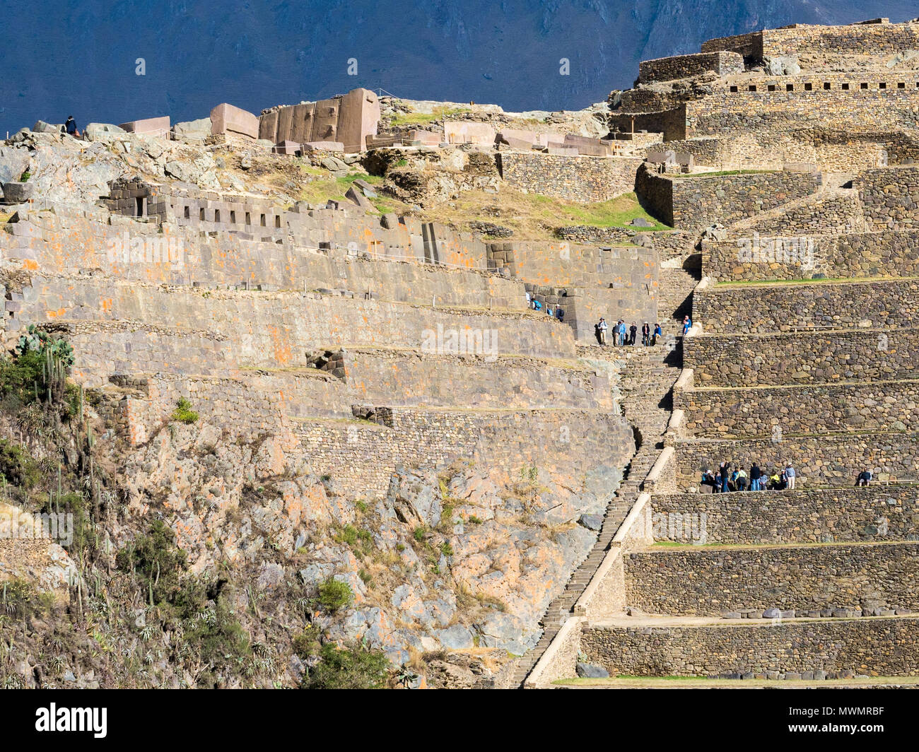 Vista della fortezza inca di Ollantaytambo Perù Foto Stock