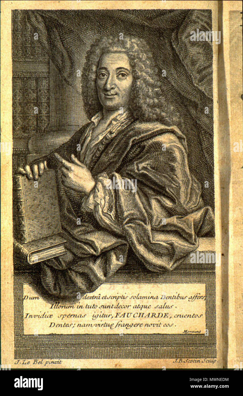 . Inglese: Ritratto di Pierre Fauchard il libro storico chirurgico di dentista. La seguente illustrazione è stata ottenuta dalla libreria di medicina francese sito web disponibile su http://www.bium.univ-paris5.fr/sfhad/vol1/art05/article.htm . Questo file è privo di informazioni sull'autore. 495 Portrait de Pierre Fauchard dans un livre ancien d'odontologie Foto Stock