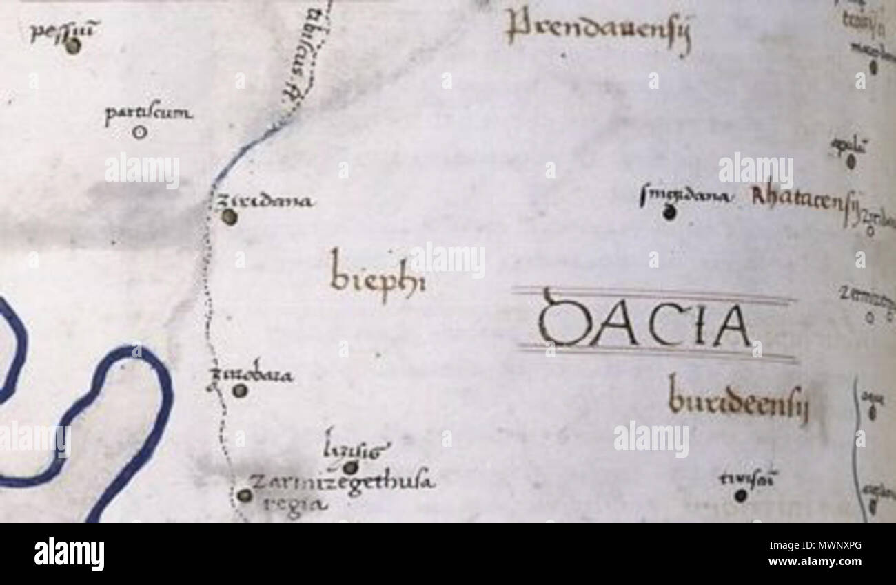 . Inglese: sezione centrale della Dacia la mappa da un libro medievale realizzata dopo quella di Tolomeo Geographia (ca. 140 DC). 3 marzo 2011, 19:15 (UTC). Tolomeo Cosmographia Dacia+Danubio.jpg: dopo Tolomeo (Geographia): 1°/2° C. Annuncio lavoro derivato: Codrin.B (PARLA) 505 Tolomeo Geographia - Dacia - Sezione centrale Foto Stock