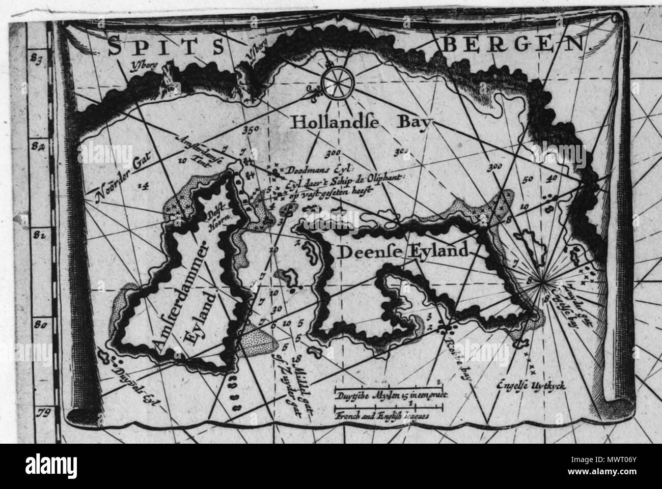 . Inglese: Isola di Amsterdam e vicino Danskøya Spitsbergen mostrato come un dettaglio (inserto) del xvii secolo mappa Olandese dell'Atlantico nord-orientale e del Mare di Barents. La lunga nome olandese della mappa si traduce più o meno come: 'Map della Russia, Lapponia, Finmark, Spitsbergen e Nova Zembla controllati per notizie e migliorata, con il fiume di Arcangelo, isola di Jan Mayen e una parte di Spitsbergen che sono mostrati in modo molto preciso in tabelle separate (inserti) nei loro dettagli su larga scala.' Nederlands: Amsterdam Eiland (Amsterdammer Eyland) en Deense Eyland (nu: Danskøya) bij Spitsbergen, zoals opgenomen als de Foto Stock