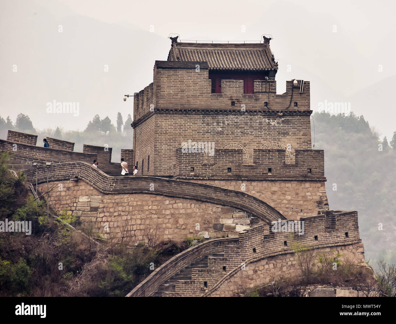 Badaling, Pechino/Cina - apr. 19, 2018: una torre di avvistamento in la Grande Muraglia della Cina in Juyongguan Pass, Badaling, Cina. Foto Stock