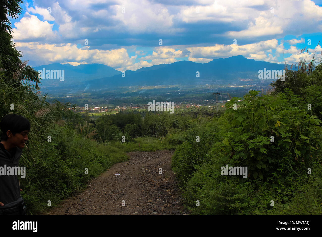 Sulla strada per il picco di montagna Foto Stock