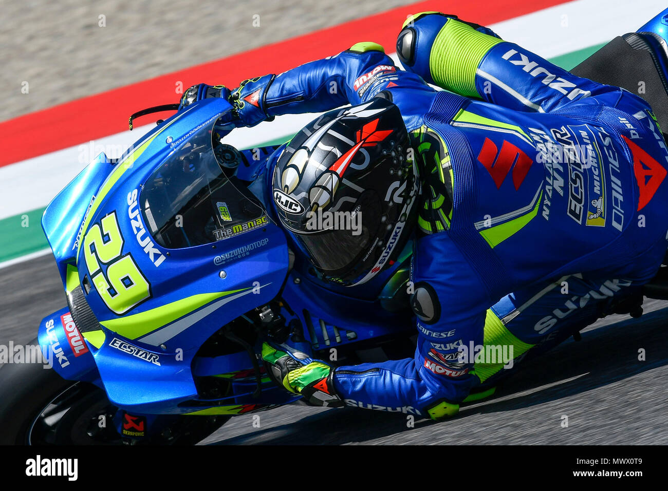 Firenze, Italia. 2 Giugno 2018. Andrea Iannone di Italia e SUZUKI ECSTAR durante le qualifiche MotoGP Gran Premio d'Italia Oakley-al Mugello Circuit. Il 31 maggio 2018 a Scarperia, in Italia. (Foto di Marco Iorio) Credito: marco iorio/Alamy Live News Foto Stock