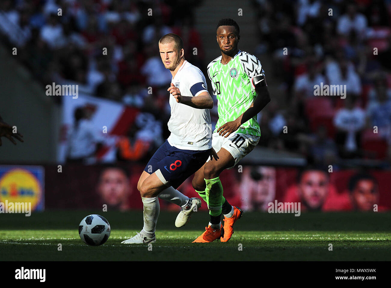 Londra, Regno Unito. 2 Giugno 2018. Eric Dier di Inghilterra e John Obi Mikel della Nigeria durante la International amichevole tra Inghilterra e Nigeria presso lo Stadio di Wembley che il 2 giugno 2018 a Londra, Inghilterra. (Foto di Matt Bradshaw/phcimages.com) Credit: Immagini di PHC/Alamy Live News Foto Stock