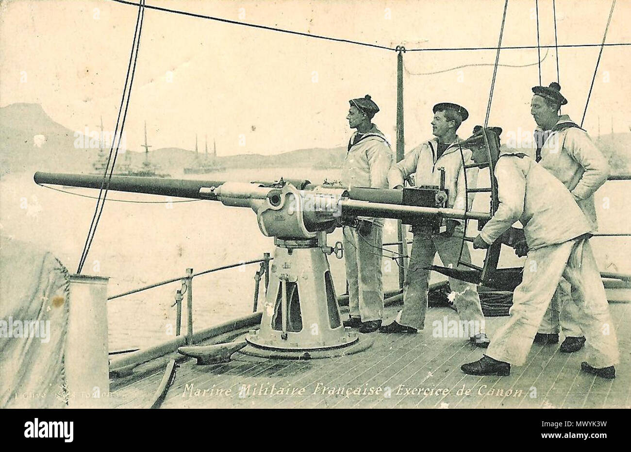 . Français : Marins français lors de la Première Guerre mondiale.Canon Hotchkiss QF 6 l . Il 19 giugno 2011. Anonimo 215 Francemarins-Grandeguerre Foto Stock