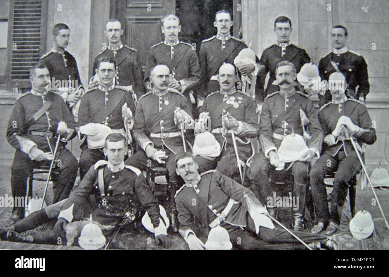 . Inglese: Ufficiali del primo battaglione fedele Nord Reggimento Lancashire c. 1899. circa 1899. unknwon 453 ufficiali del primo battaglione fedele Nord Lancs (c1899) Foto Stock