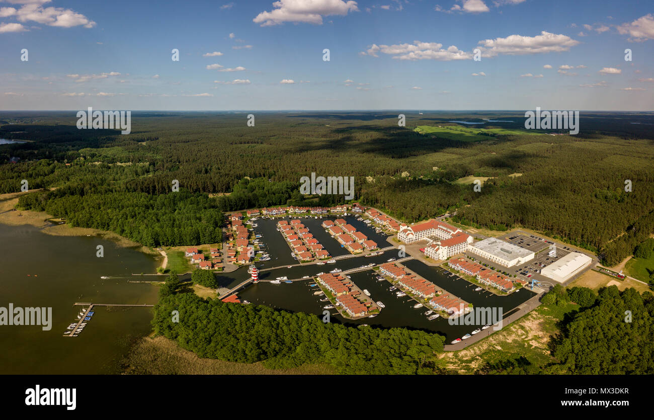 Vista aerea di Harbour village Rheinsberg nel Meclemburgopomerania Occidentale, Germania Foto Stock