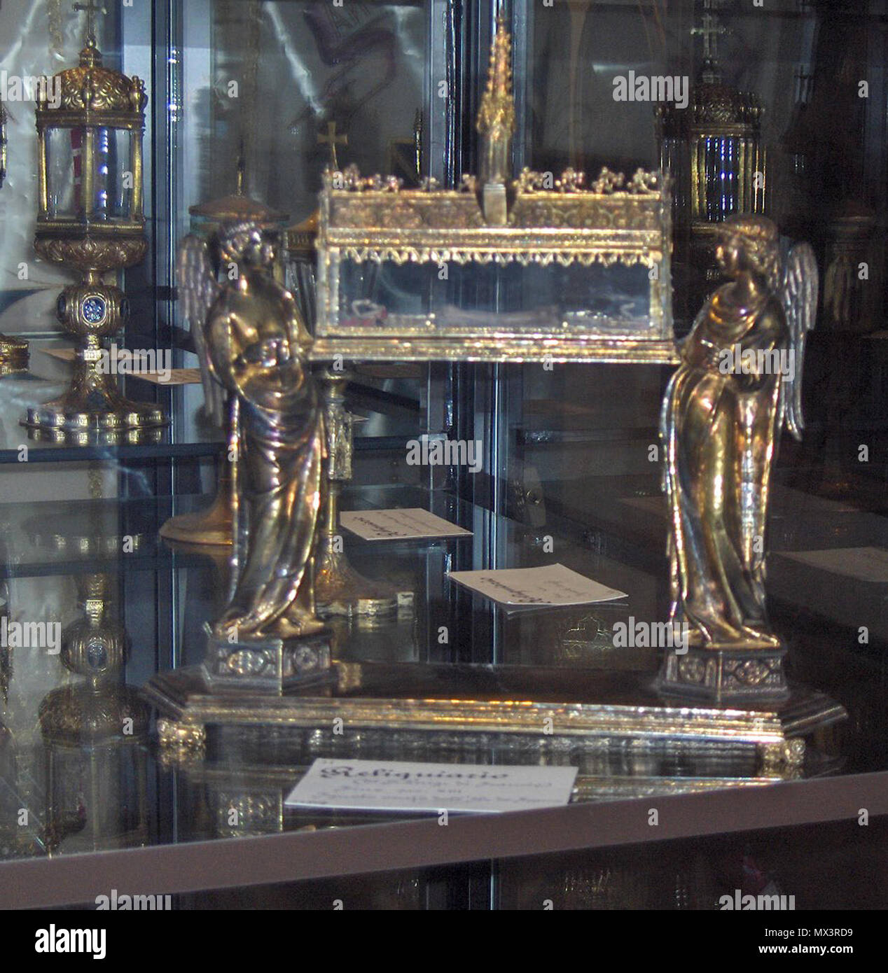 . Reliquiario di San Luigi IX re di Francia (fine XIII secolo); Museo della Basilica di San Domenico, Bologna, Italia . Il 6 aprile 2006. Georges Jansoone 541 San Domenico47 Foto Stock