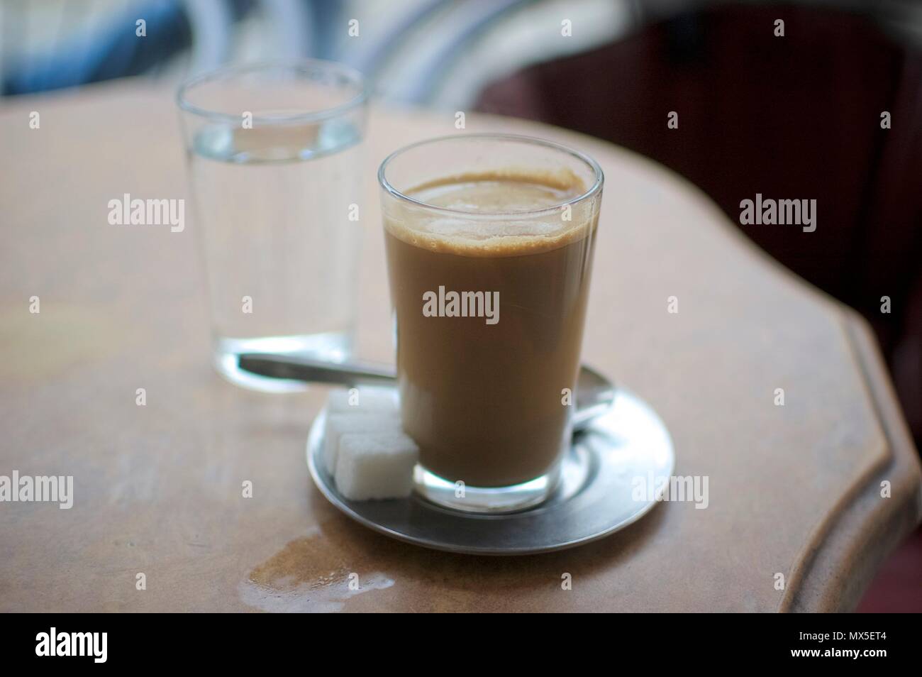 Stile marocchino caffè ad un cafe a Tangeri, Marocco Foto Stock