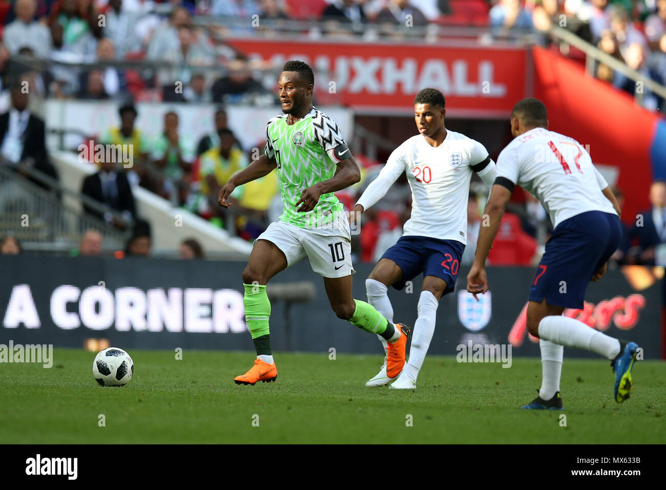 Lo stadio di Wembley, Londra, Regno Unito. 2° giu, 2018. John Obi Mikel della Nigeria in azione. Partita internazionale di calcio amichevole, Inghilterra v Nigeria allo Stadio di Wembley a Londra il Sabato 2 Giugno 2018. Questa immagine può essere utilizzata solo per scopi editoriali. Solo uso editoriale, è richiesta una licenza per uso commerciale. Nessun uso in scommesse, giochi o un singolo giocatore/club/league pubblicazioni. pic da Andrew Orchard//Andrew Orchard fotografia sportiva/Alamy Live news Foto Stock