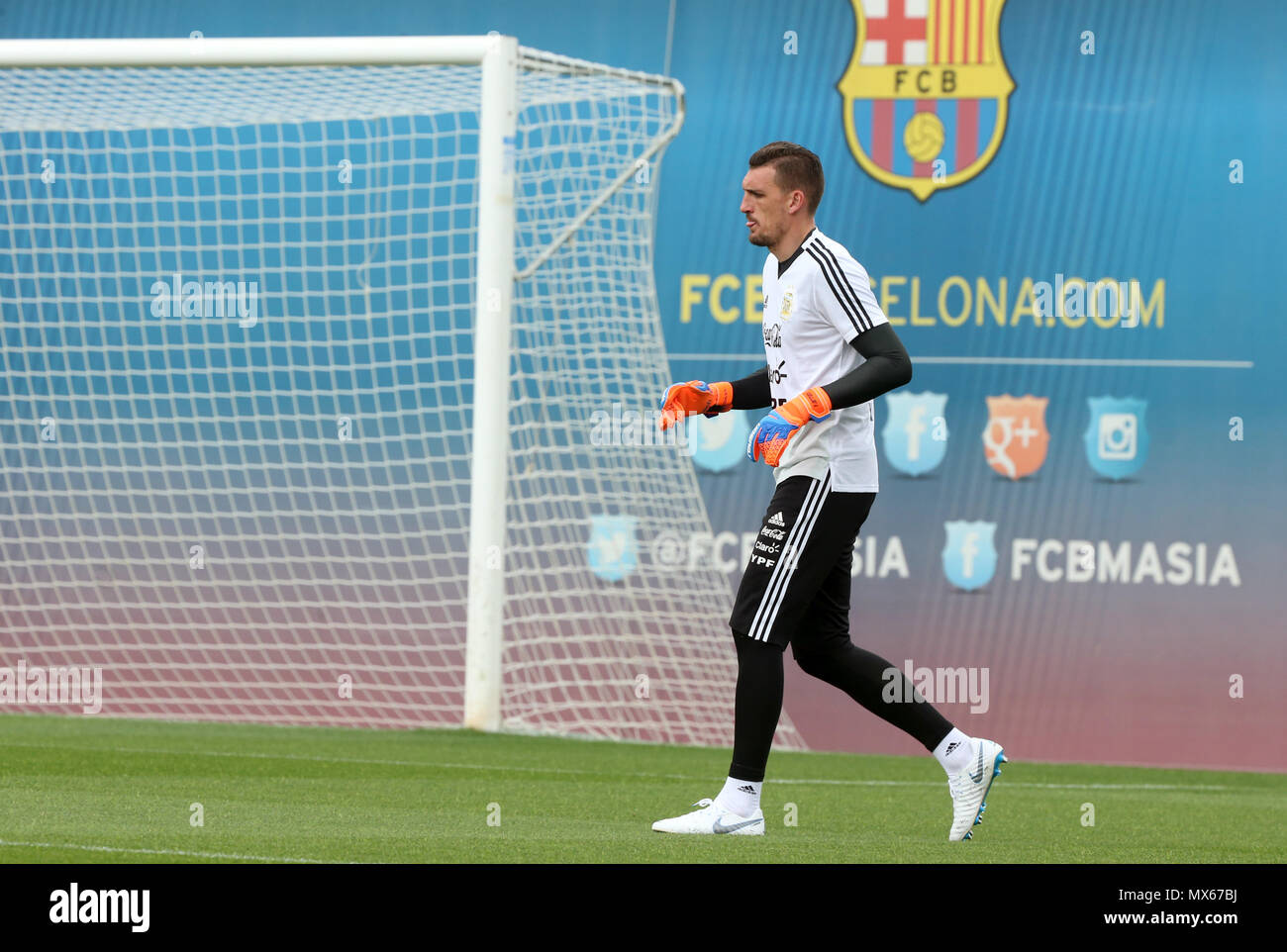 03 giugno 2018, Spagna, Sant Joan Despi: Calcio, squadra nazionale di Argentia, training camp in preparazione per la Coppa del Mondo presso il Centro Sportivo FC Barcellona Joan Gamper. Il portiere Franco Armani. Foto: Cezaro De Luca/dpa Foto Stock