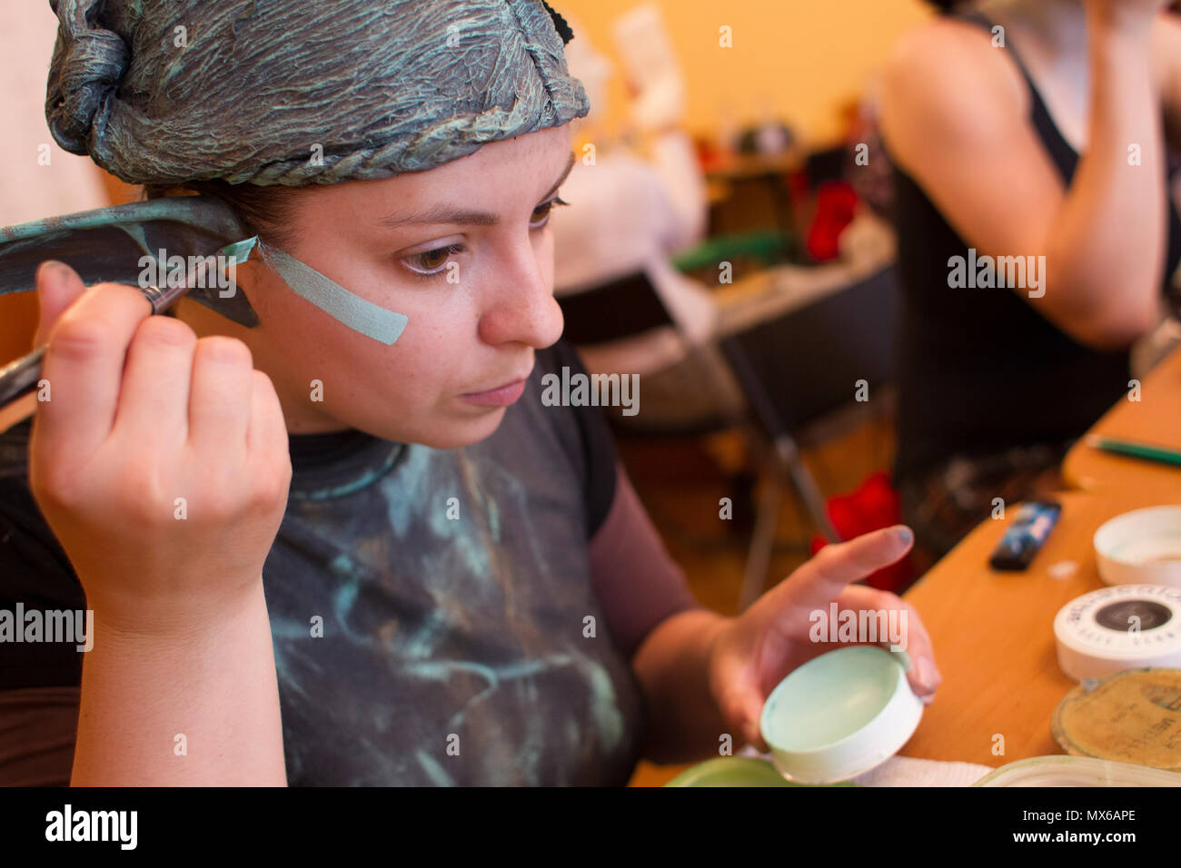 Szamotuly, Polonia. 3° giu, 2018. Il festival di strada di Single è un evento straordinario con straordinaria gli ospiti. Che cosa significa? Una speciale e inusuale, unico, unico, accattivanti, straordinario, unico e impareggiabile, non come un altro. Un tale festival. Tali artisti. Un tale pubblico. Posto come quello. Appena un UFO! Credito: Slawomir Kowalewski/Alamy Live News Foto Stock