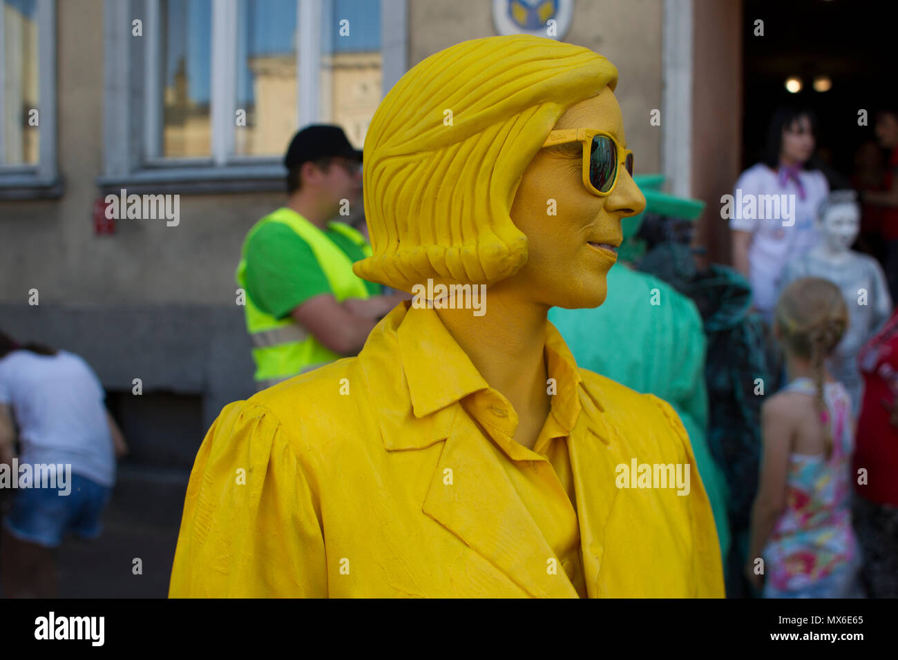 Szamotuly, Polonia. 3° giu, 2018. Il festival di strada di Single è un evento straordinario con straordinaria gli ospiti. Che cosa significa? Una speciale e inusuale, unico, unico, accattivanti, straordinario, unico e impareggiabile, non come un altro. Un tale festival. Tali artisti. Un tale pubblico. Posto come quello. Appena un UFO! Credito: Slawomir Kowalewski/Alamy Live News Foto Stock