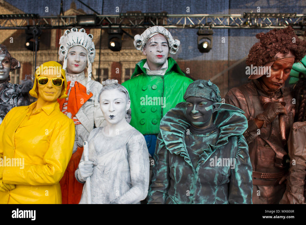 Szamotuly, Polonia. 3° giu, 2018. Il festival di strada di Single è un evento straordinario con straordinaria gli ospiti. Che cosa significa? Una speciale e inusuale, unico, unico, accattivanti, straordinario, unico e impareggiabile, non come un altro. Un tale festival. Tali artisti. Un tale pubblico. Posto come quello. Appena un UFO! Credito: Slawomir Kowalewski/Alamy Live News Foto Stock