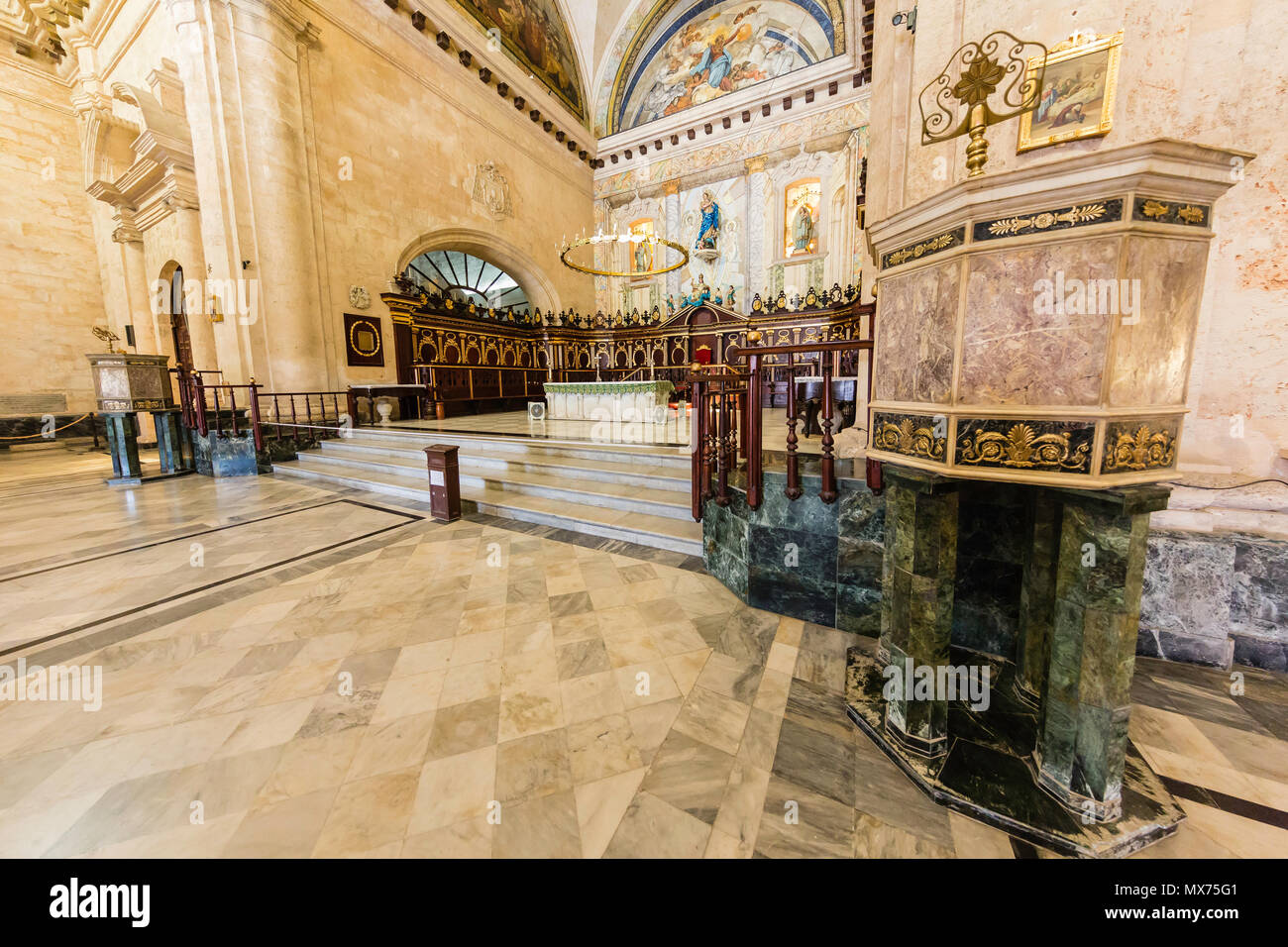 Vista interna della Cattedrale dell Immacolata Concezione di Maria Vergine nella Plaza de la Catedral,l'Avana, Cuba Foto Stock